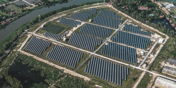 Inspección industrial solar con drones en Huelva